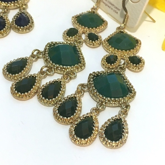 𝅺3/$29! 3 Pairs Fancy Bold Jewel Tone Earrings - Picture 4 of 8
